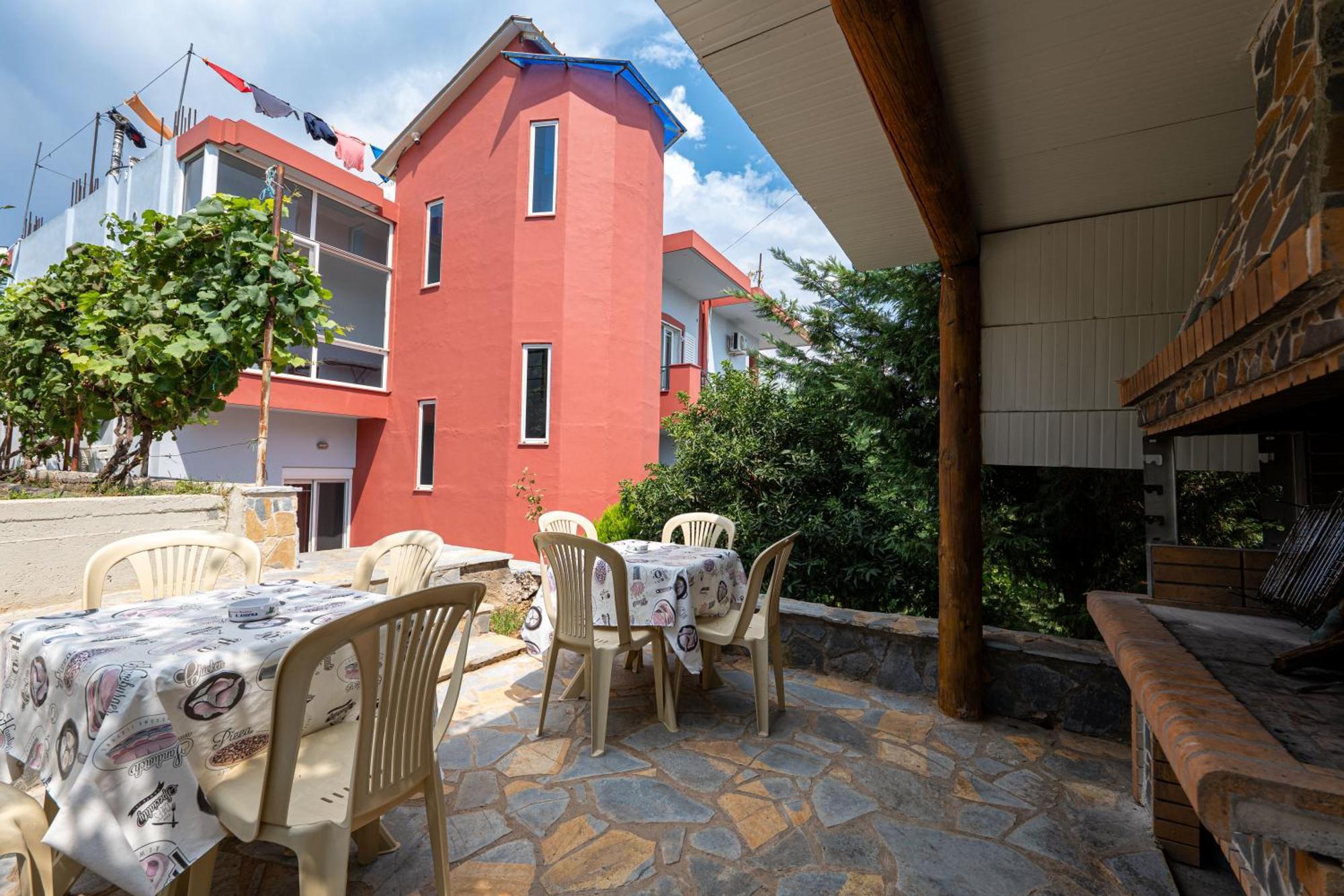Flamuri Apartment